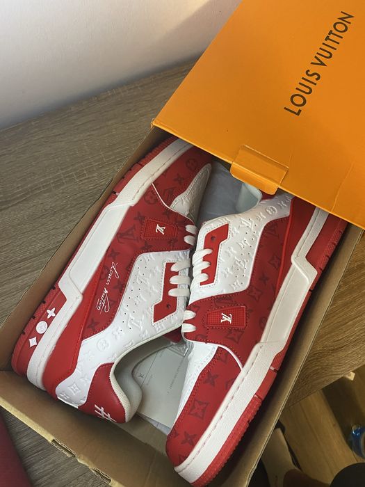 Louis Vuitton Trainer Signature Red