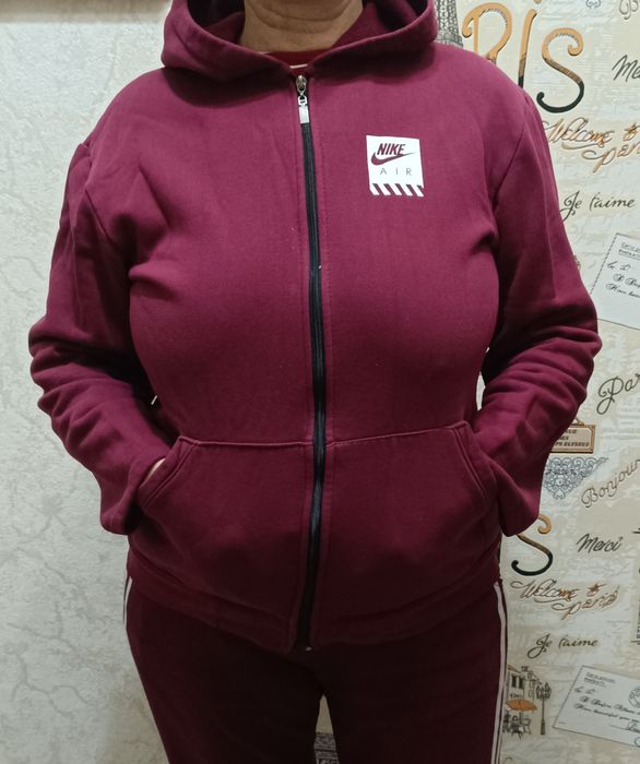 Продам женскую одежду