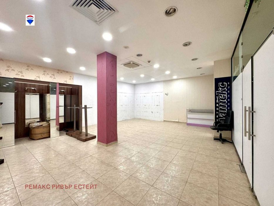 Дава се под наем Магазин в Русе, Център - 60 кв.м за 255 € - Снимка #4