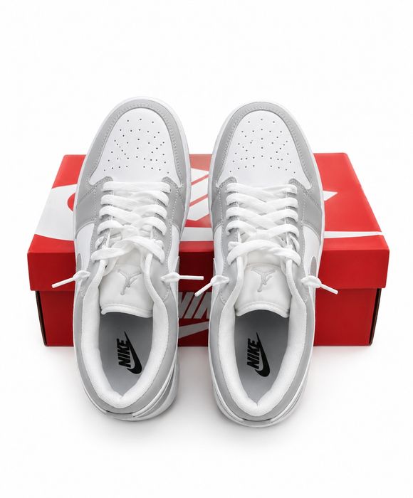 Nike air jordan low 1