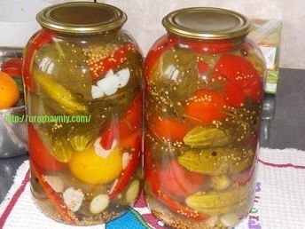 Огурцы помидоры ассорти