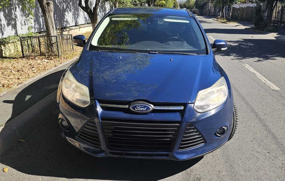 FORD Focus 2014 — imagine 3