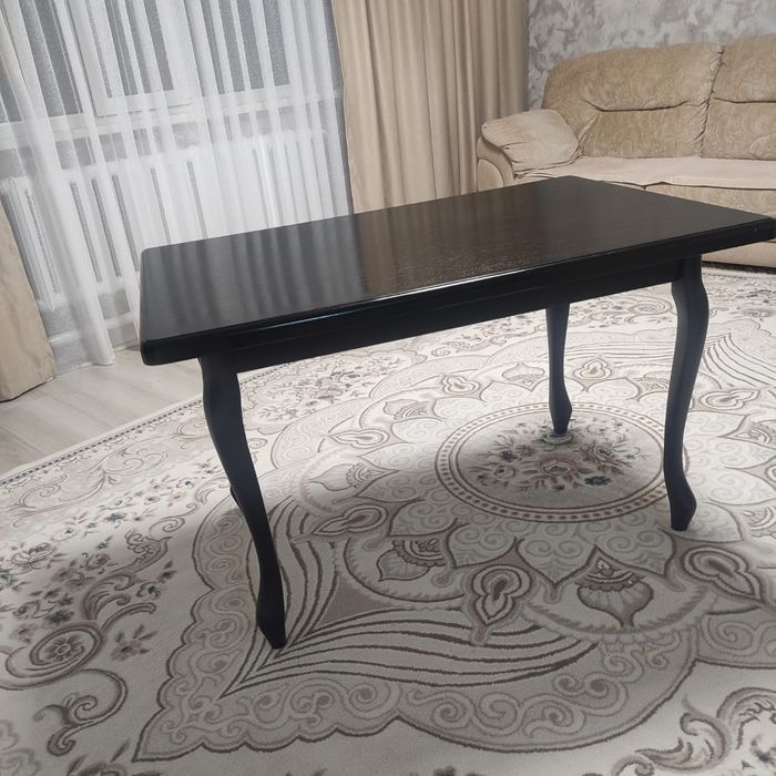 Продам деревянный стол