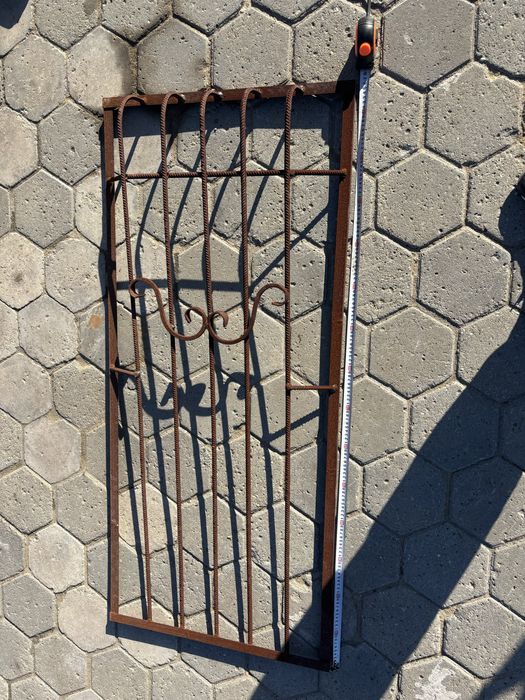 Решетки на окна металлические
