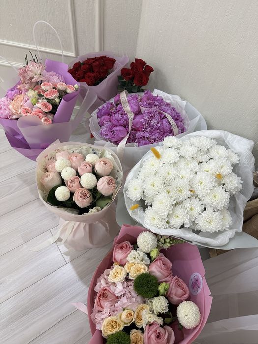 Гүл сатылады 5-6 түрі бар