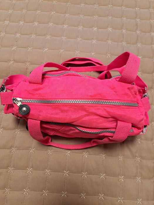 Чисто нова спортна чанта