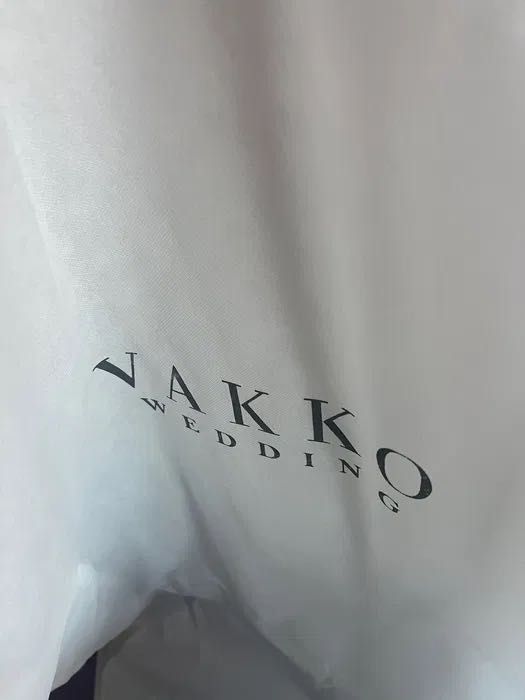 рокля бяла и къса