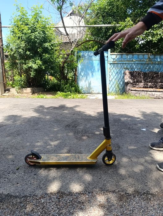 Продаю трюковой самокат