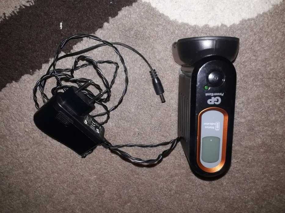 Charger / Incarcator  -  Acumulatori AA si AAA model GP V600D