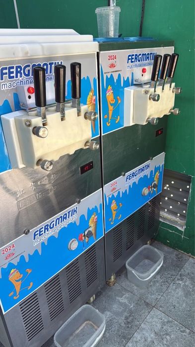 Морожный апарат.