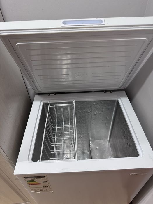 На запчасть Морозильник