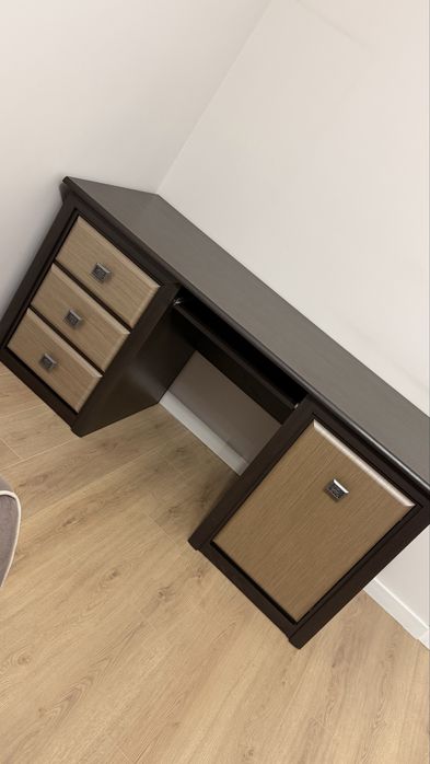 Стол и стенка турецкого производства