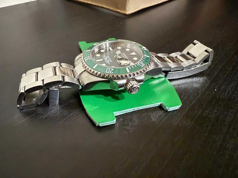 Seiko NH35 Automatic