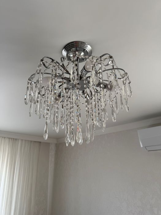 Продам люстру в хорошем состоянии