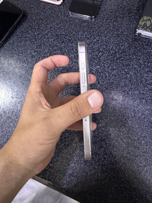 iphone 15 pro 256g yomkost 85 holati zor oqip tel qlila
