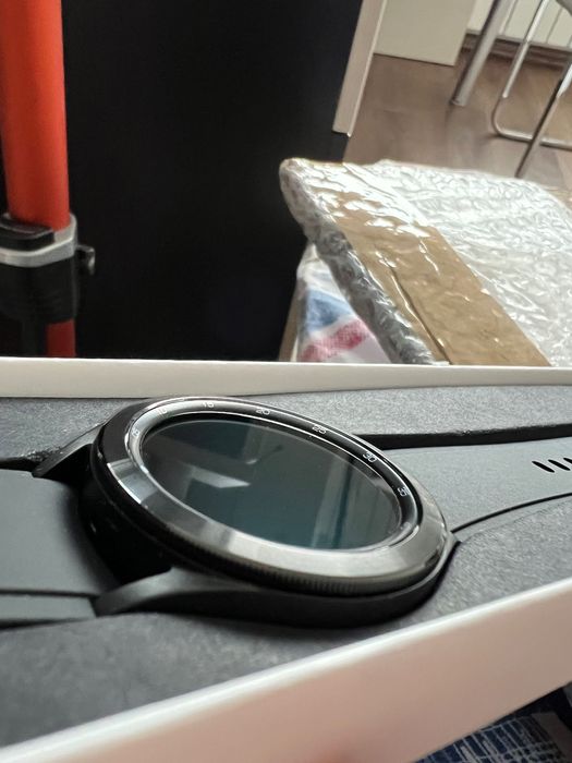 Часовник Samsung Galaxy Watch4, 42mm, BT, Classic Черен Като Чисто Нов