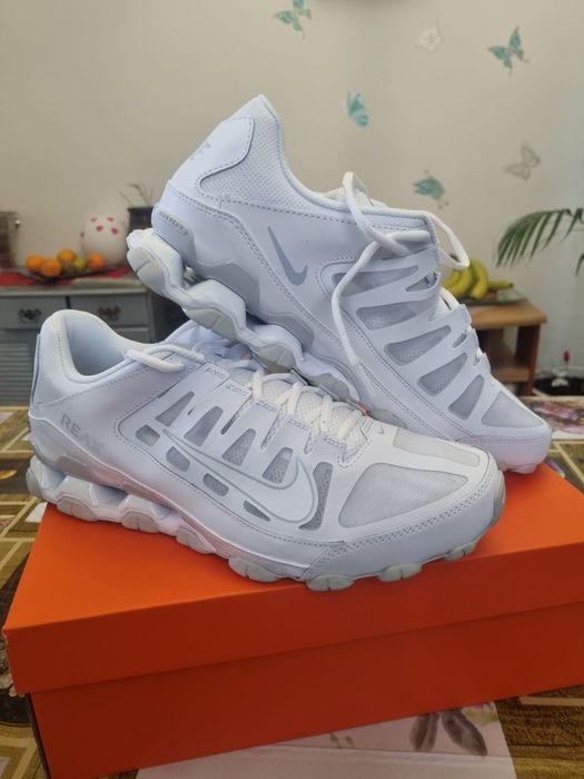 Vînd NIKE REAX 47,5 noi