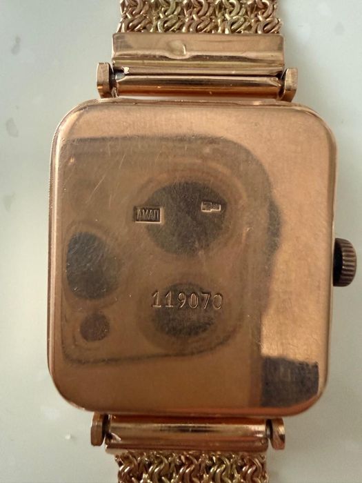 Продам золотые часы!!!