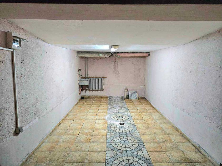 Продава се Гараж / Паркомясто в София, Лозенец - 18 кв.м за 2223 €/кв.м - Снимка #1