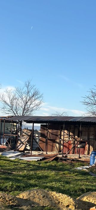 Продавам метални профили и конструкция за фургон