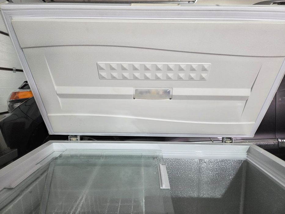 Продам морозильную ларь, камеру