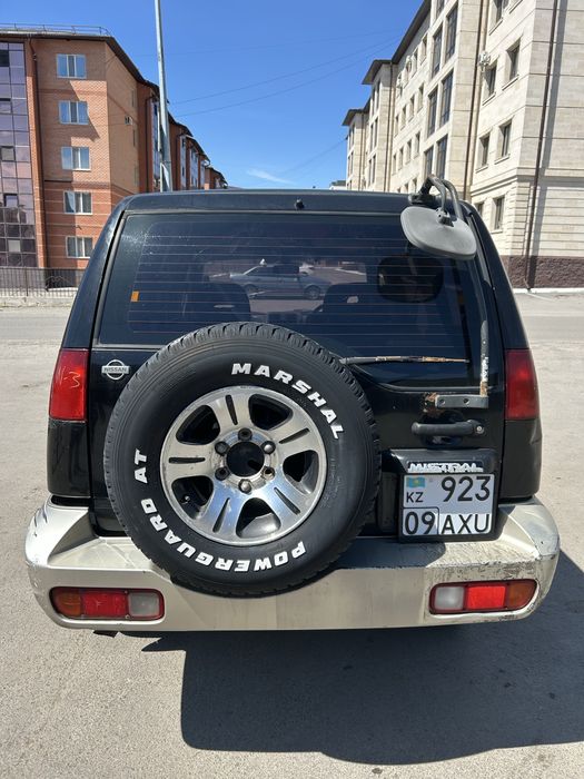 Продам Ниссан Мистраль