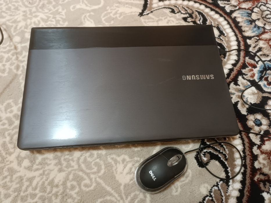 Ноутбук Самсунг i3. 1T. SSD128.