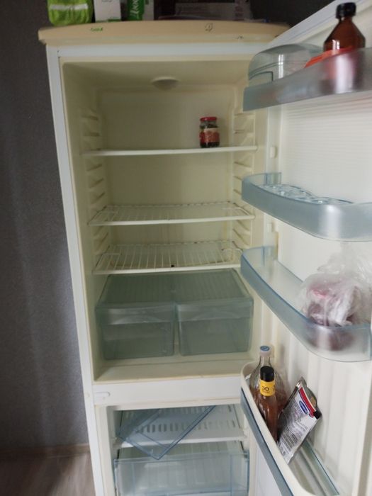 Продам холодильник