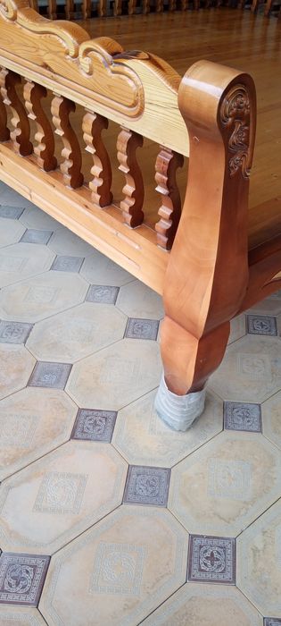 Yangi karavot sotiladi