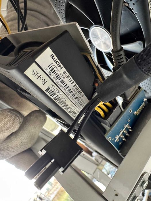 Mining RIG с 8 Карти GPU Sapphire RX570/580 4GB/8GB Карти