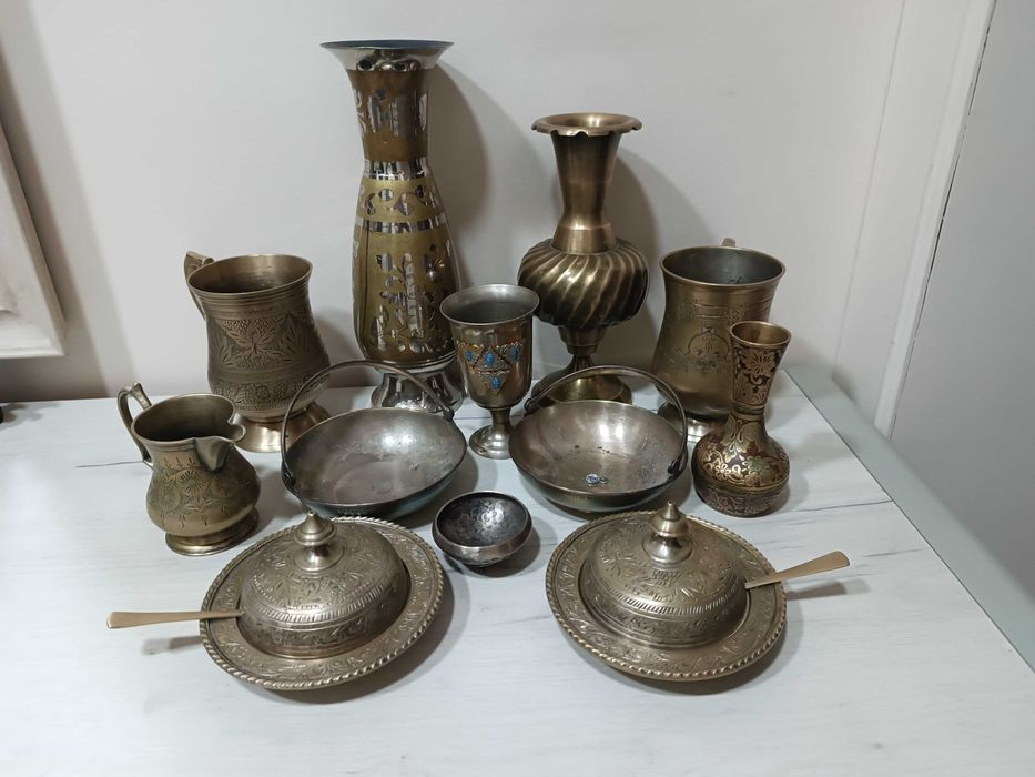 Посуда разная. Индия. Латунь.