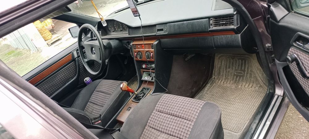 Продам Мерс 124 Срочно