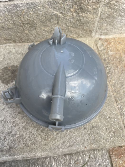 Разширителен съд(казанче) за фолксваген пасат-2018год