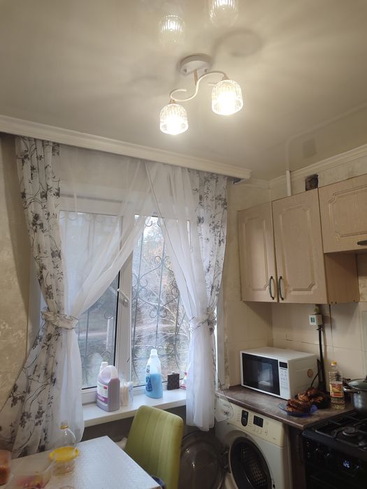 Продам квартиру 3-х комнатную