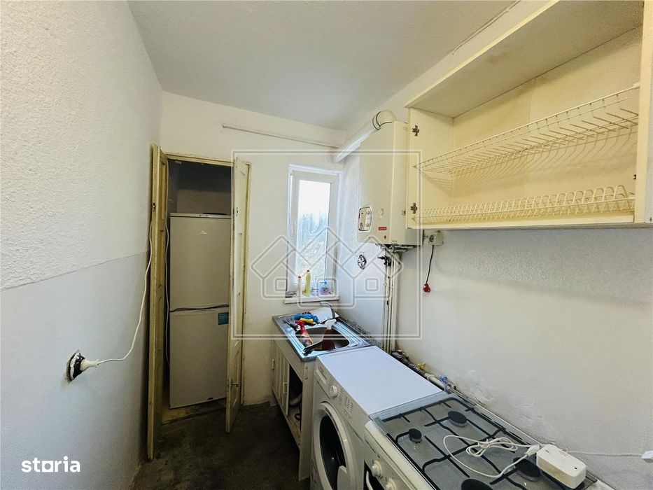 Ap cu 2 camere, balcon, etaj 45 - Zona Ciresica