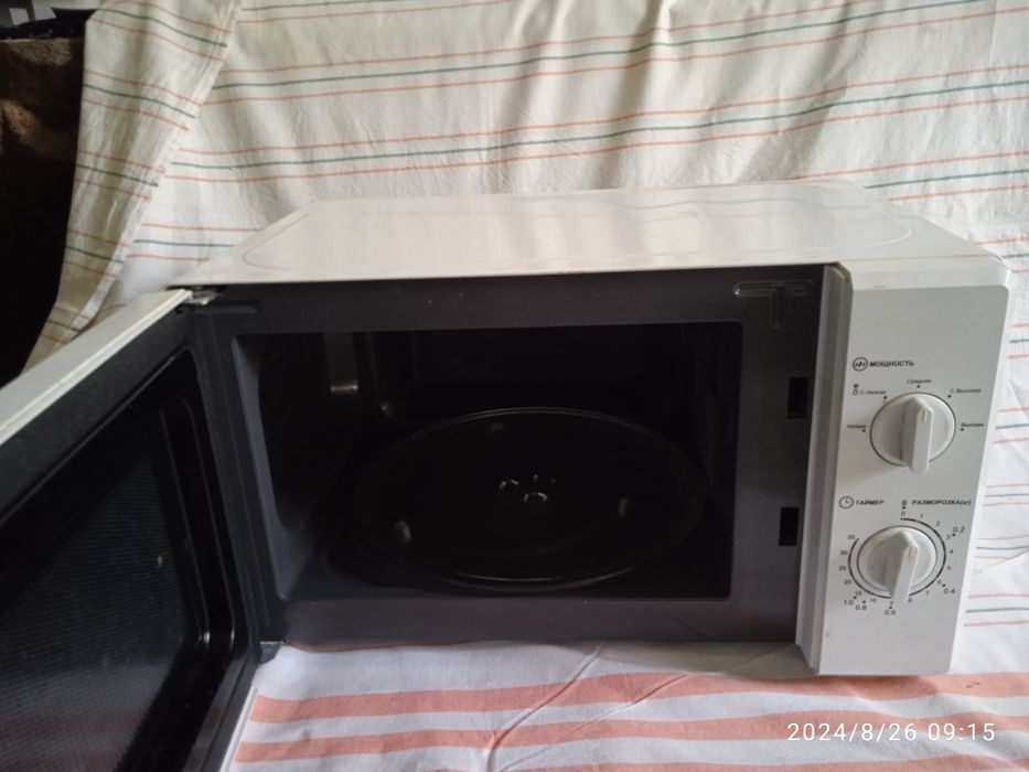 Premier (mikrovolnovaya pech)