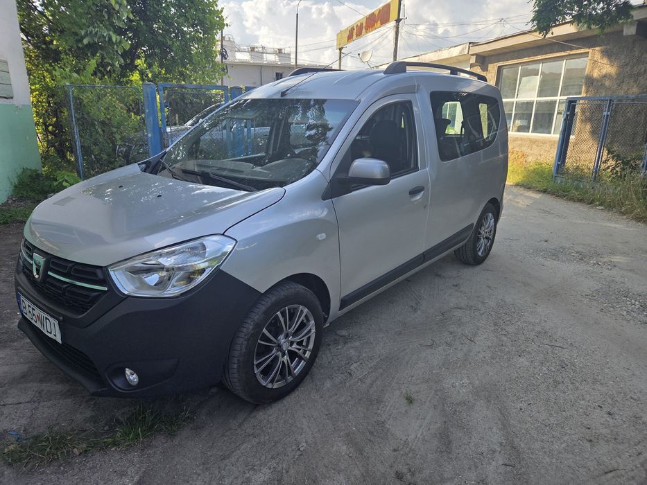 Vând Dacia Dokker