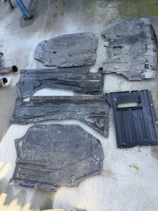 Scut motor cutie lateral bmw x5 e70 stanga/ dreapta fata spate