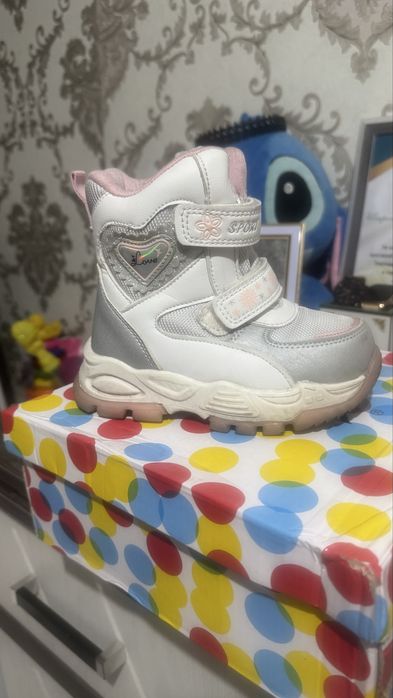 Продам детский зимний комбинезон