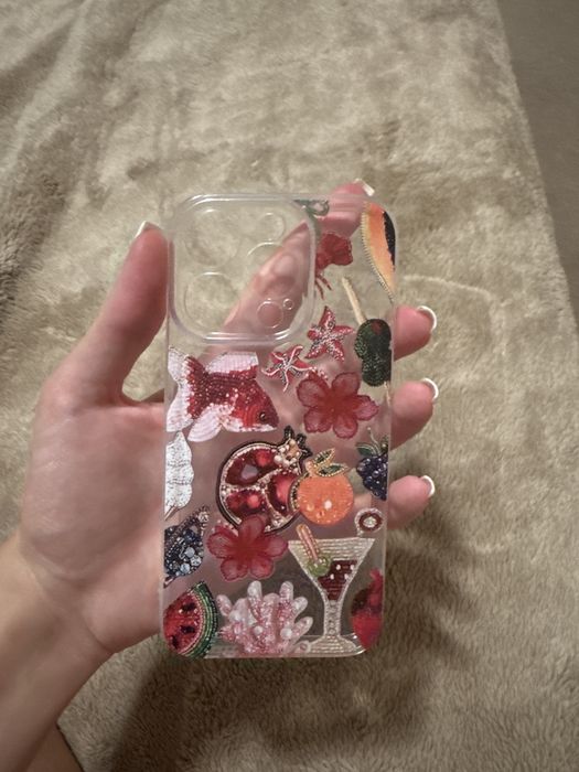 Продавам калъф за Iphone 15 Pro