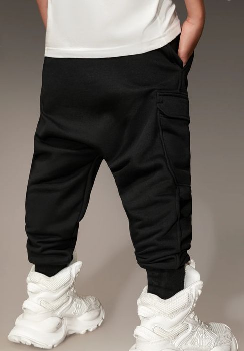 Pantaloni marimea 3 Madebysociety