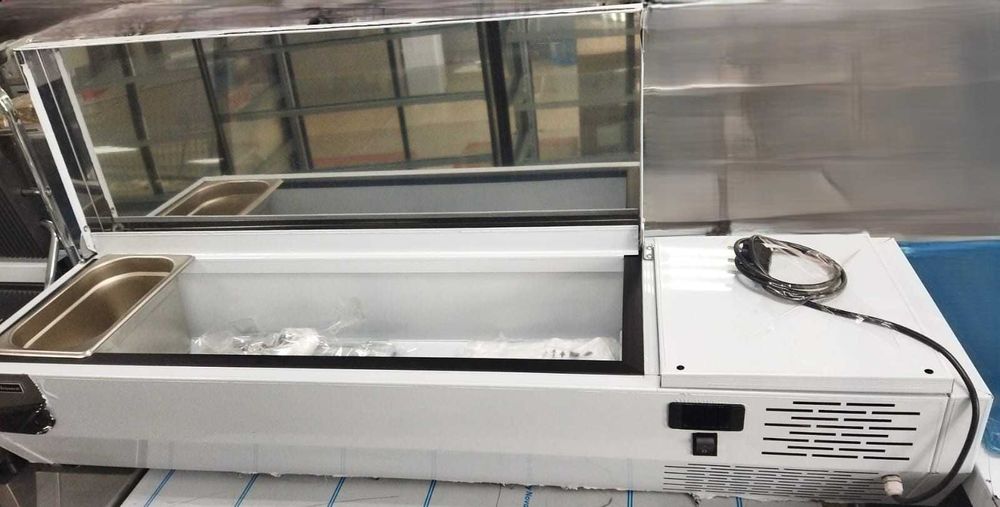 Саладетта настольная витрина  Carboma с крышкой