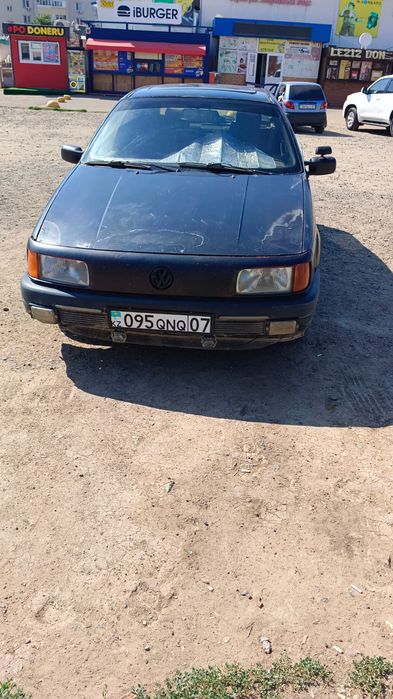 Продам Passat b3 седан