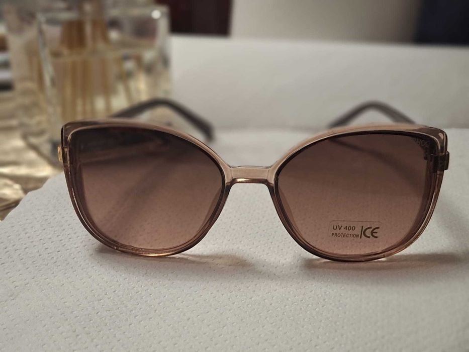 Ochelari de soare  marcă Jimmy Choo
