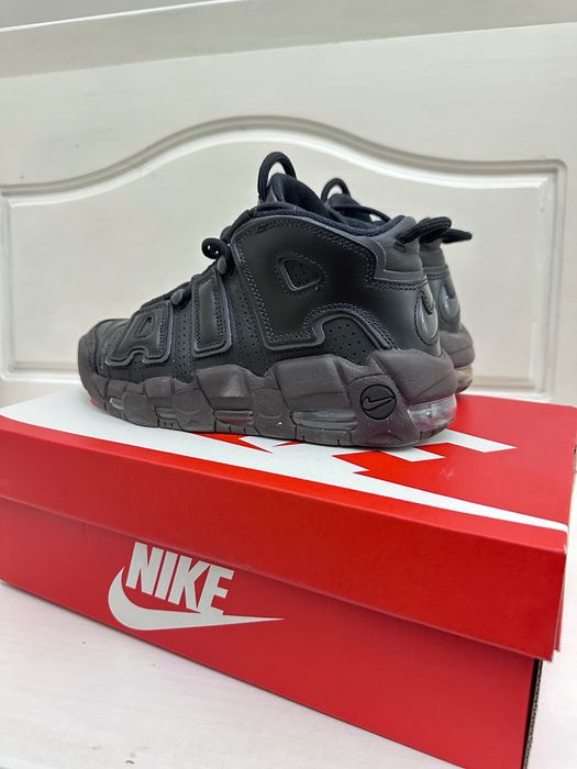 Nike UPTEMPO 36.5