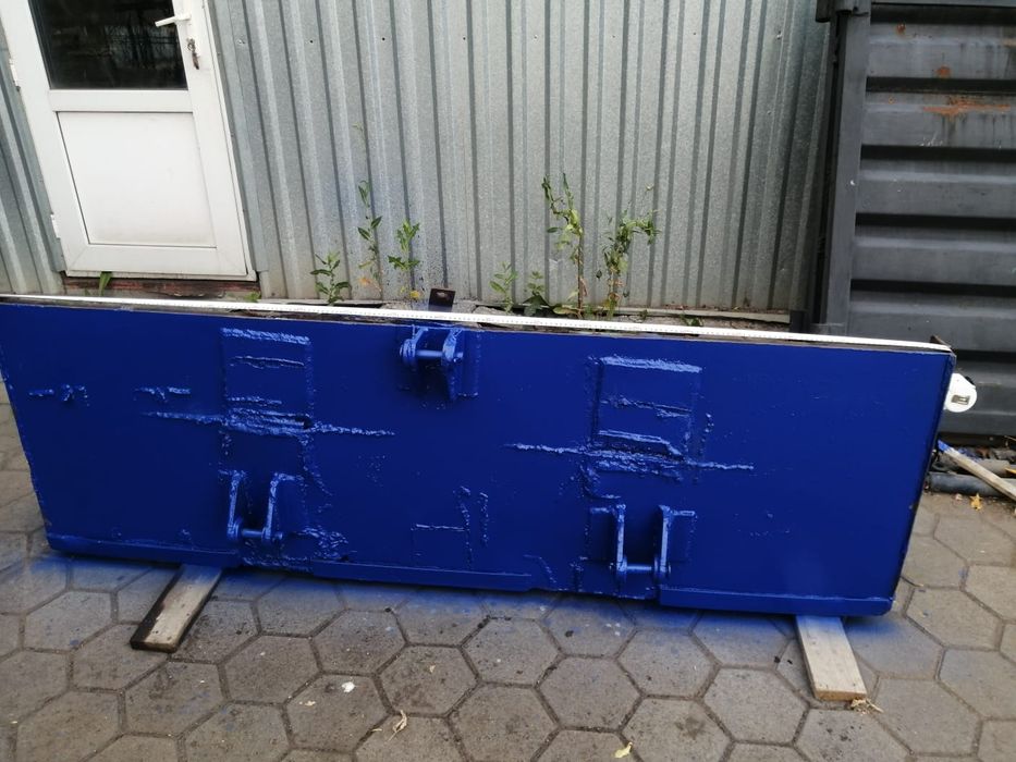 Продам  отвал на трактор Беларус