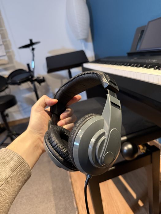 6 perechi casti Behringer HPM100