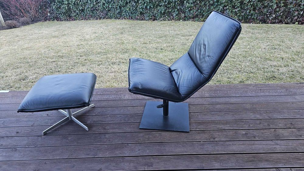 Италиански комплект от естествена кожа  кресло и табуретка