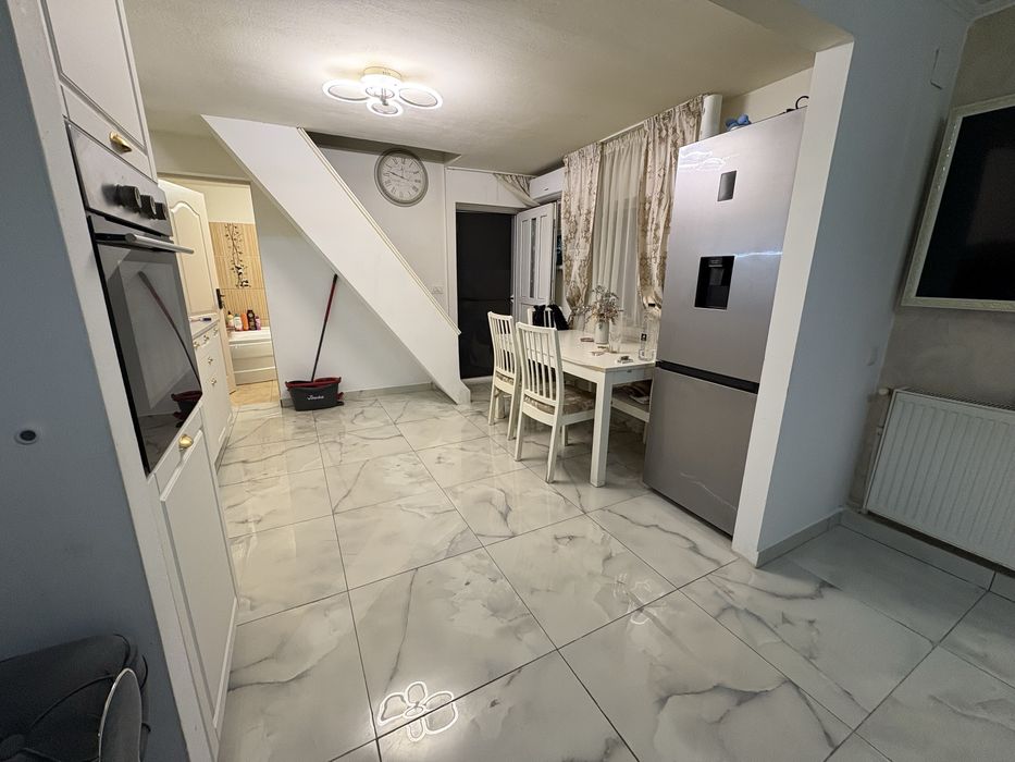 De vanzare casa P+1