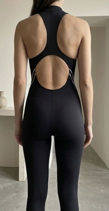 Salopetă sport modelatoare Oysho Compressive cu fermoar – Mărimea L (se potrivește M)